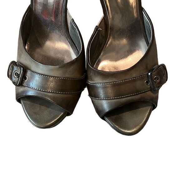 Guess taupe grey colored heel - Picture 3 of 5